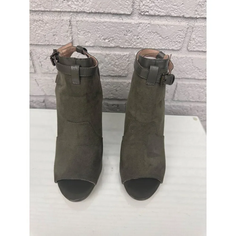 Penny Loves Kenny Green Faux Suede/ Leather Open Toe Bootie Size 7